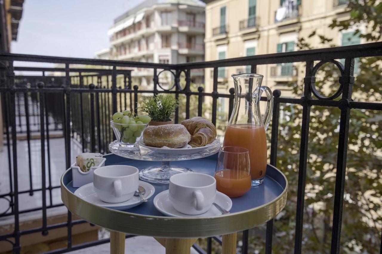 Couette-café La 3*